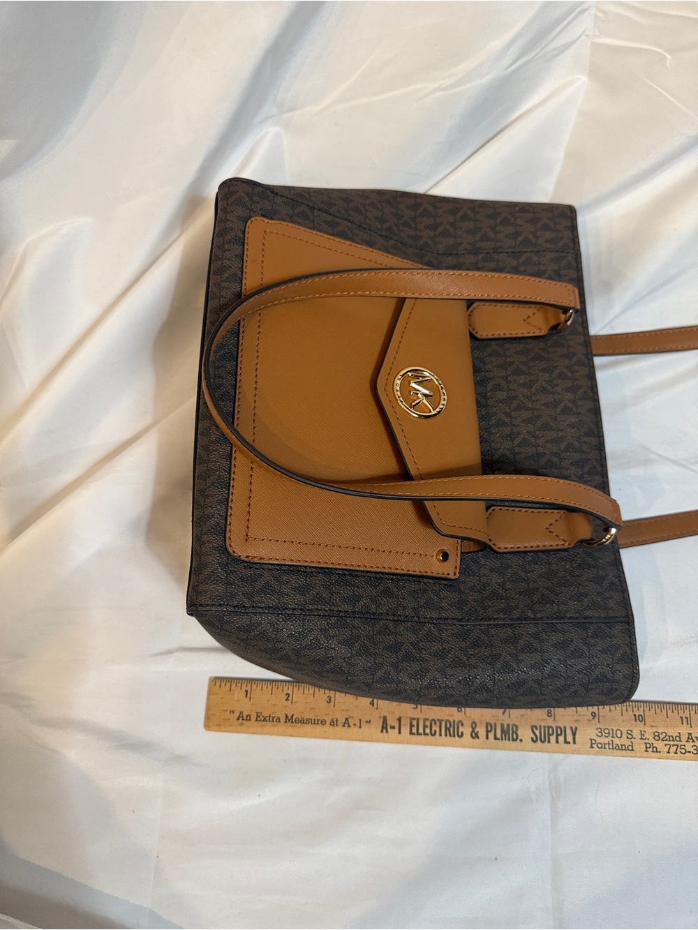 Michael Kors Joey Tote Logo Canvas Brown Monogram Tan Snap Front Pocket. New! - Picture 8 of 13